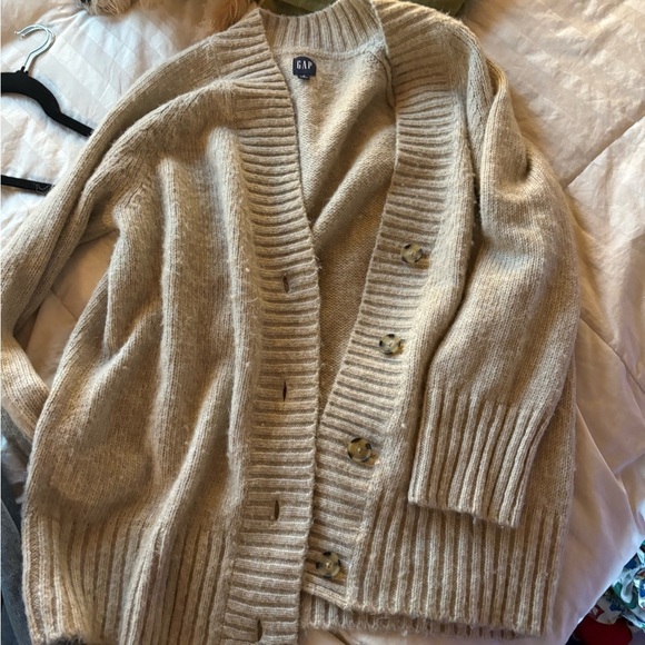 GAP Beige Wool Women's Cardigan Sweater - Picture 3 of 8